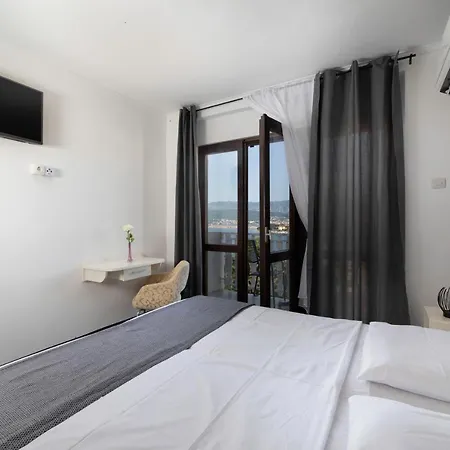 Silo Rooms