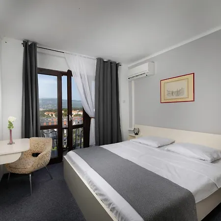 Hotel Meliores 3*
