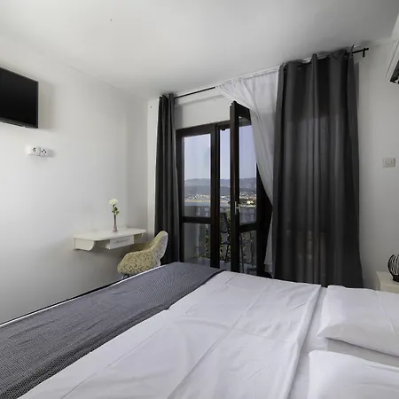 Silo Rooms